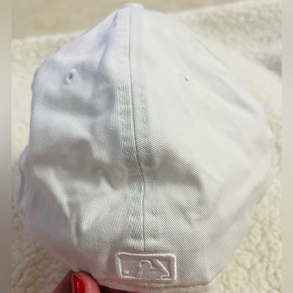 New era new york yankees white primary logo basic cap - Picture 3 of 9